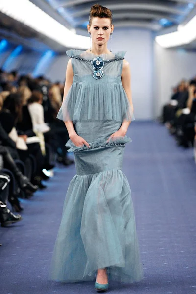 Look 60